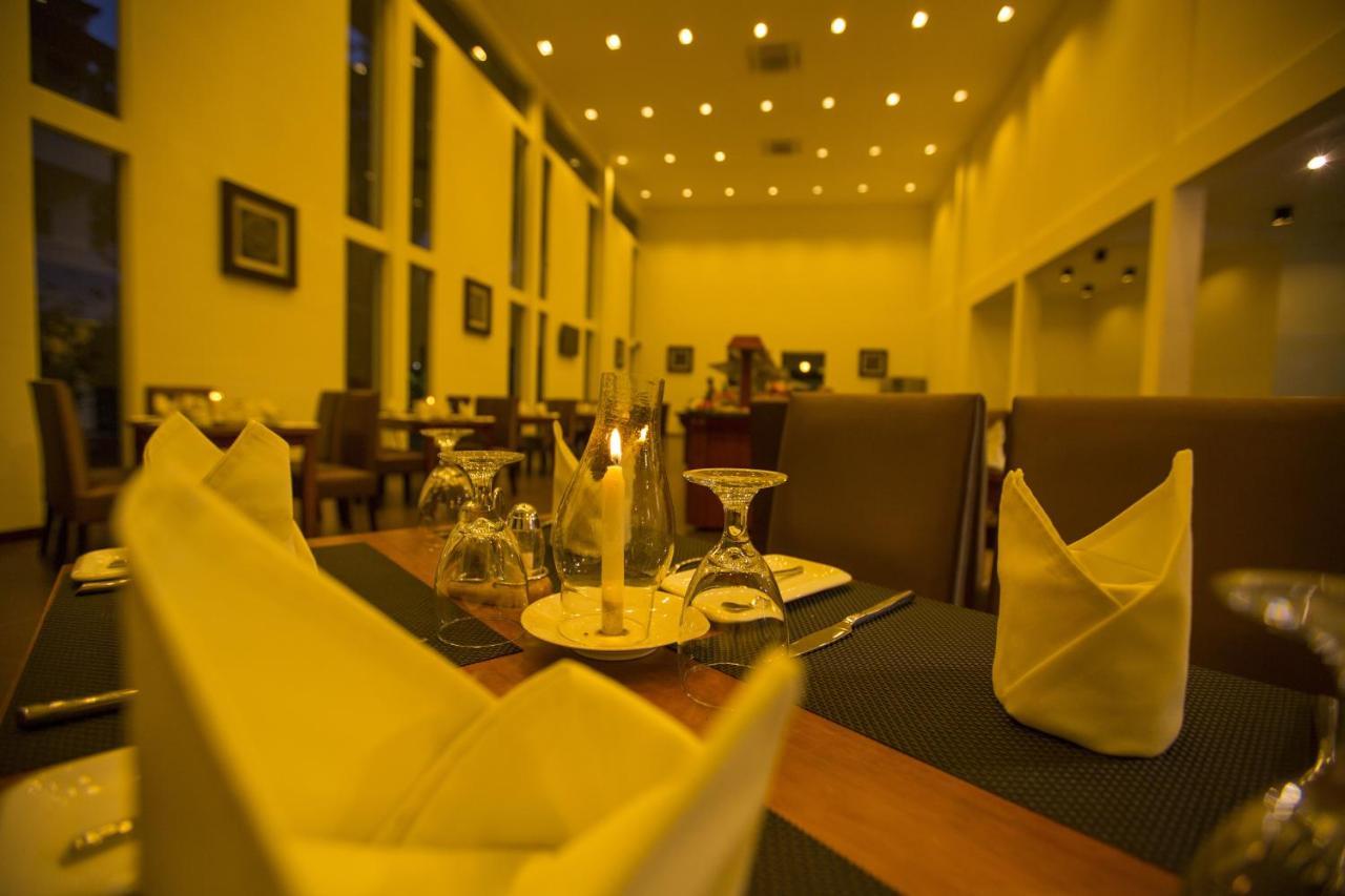 Grand Tamarind Lake Kataragama Exterior photo