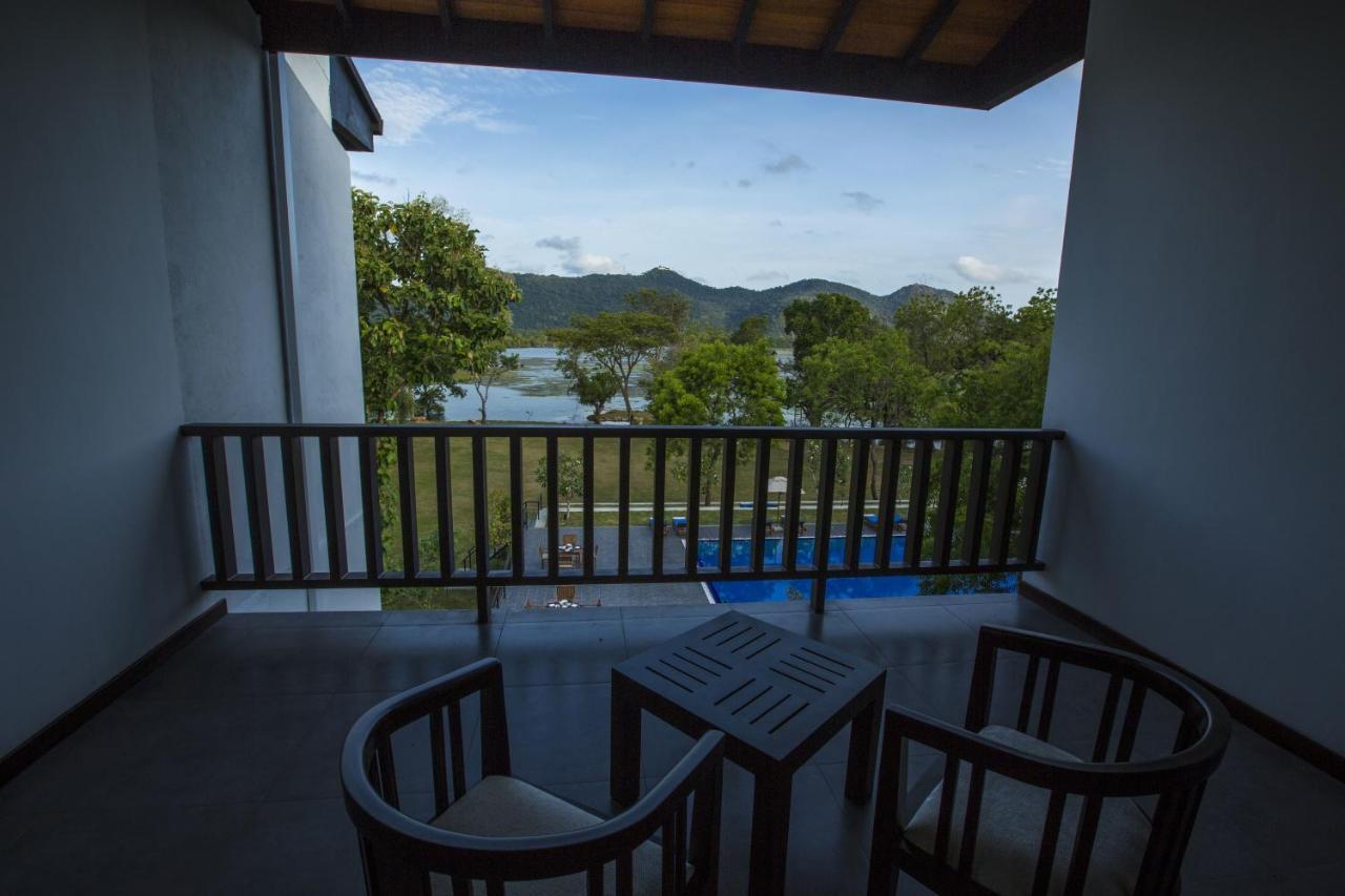 Grand Tamarind Lake Kataragama Room photo