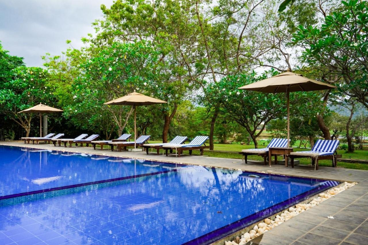 Grand Tamarind Lake Kataragama Exterior photo