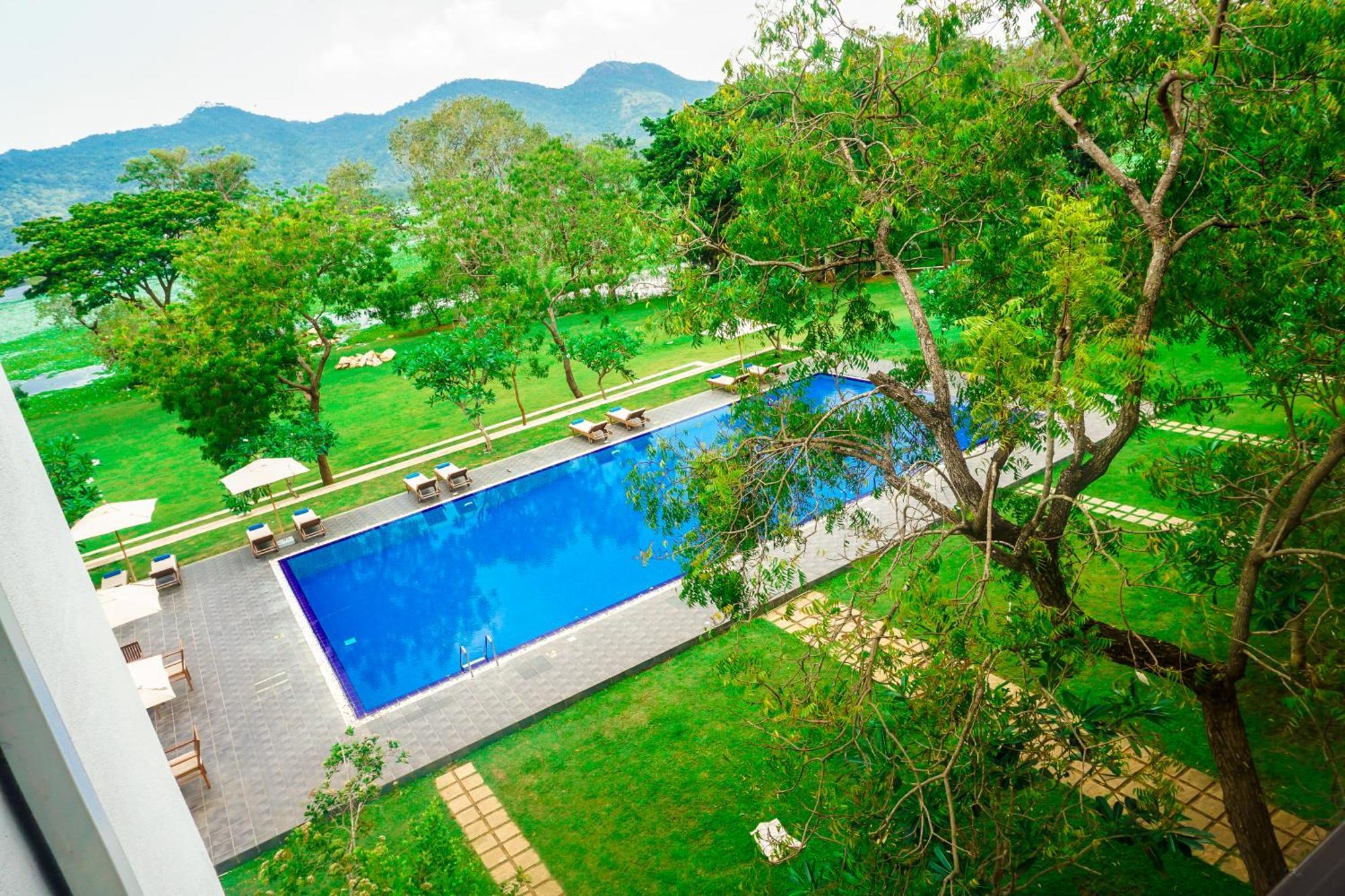Grand Tamarind Lake Kataragama Exterior photo